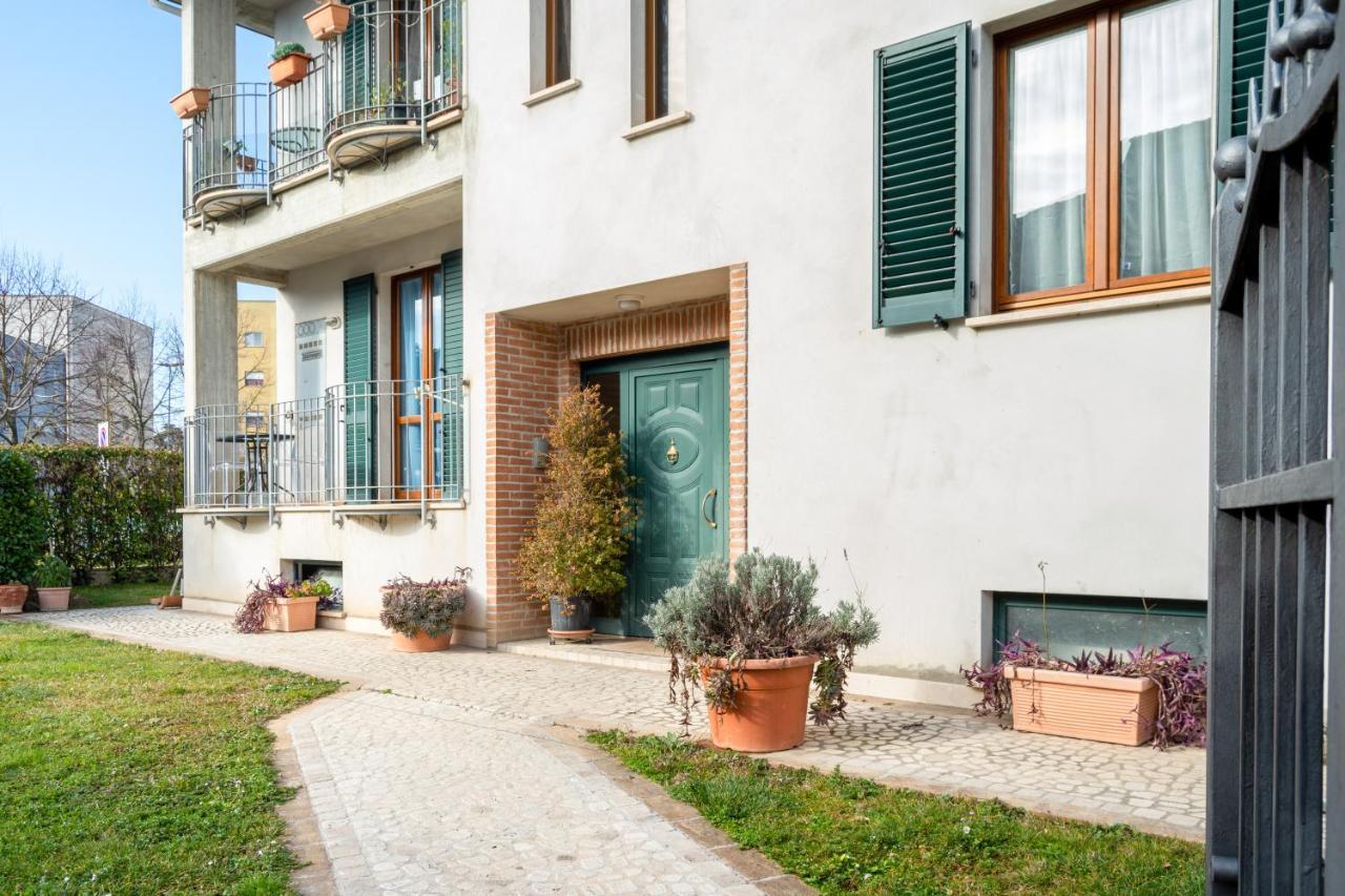 Casa Del Giardino Bright Apartment Bastia Umbra Exterior foto